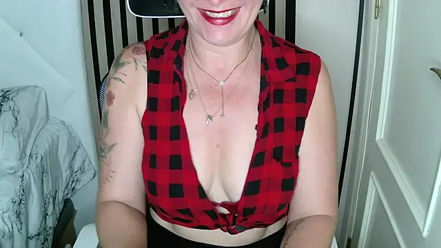 Snapshot of xxNoeliaxx chatting on 21, 9, 2025 xxNoeliaxx online show from 21, 9, 2025