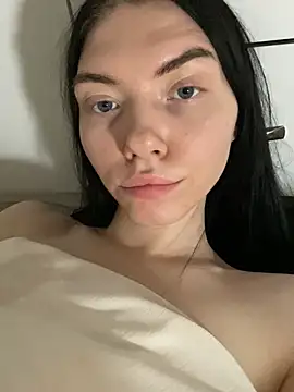 Lisaaa Alisa online show from 6, 3, 2025