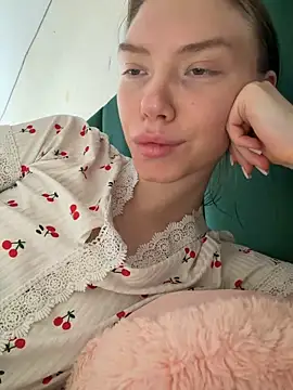 Lisaaa Alisa online show from 13, 6, 2026