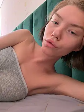 Lisaaa Alisa online show from 14, 7, 2026
