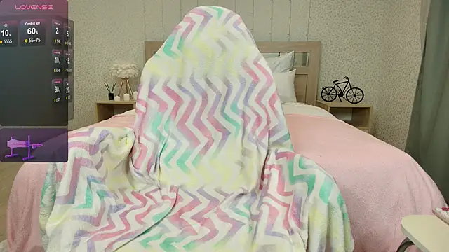 Snapshot of oliviiaa chatting on 10, 11, 2025 oliviiaa online show from 10, 11, 2025