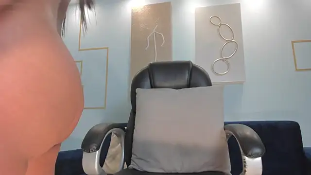 JessicaWilliams1 online show from 11, 3, 2025