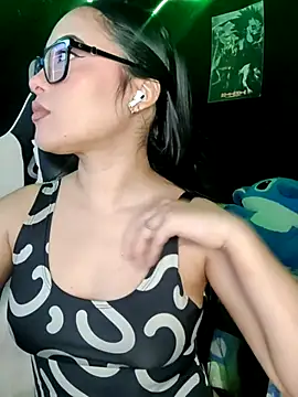 Snapshot of Janna_mnt chatting on 5, 10, 2025 Janna mnt online show from 5, 10, 2025