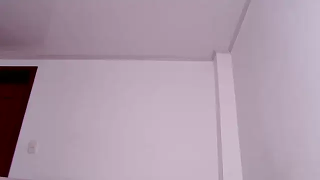 Snapshot of caarlywhitee chatting on 15, 9, 2025 caarlywhitee online show from 15, 9, 2025