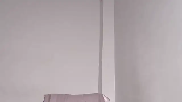 Snapshot of caarlywhitee chatting on 20, 11, 2025 caarlywhitee online show from 20, 11, 2025