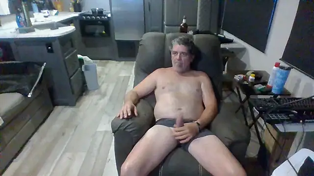 Snapshot of lateniter chatting on 10, 7, 2026 lateniter online show from 10, 7, 2026