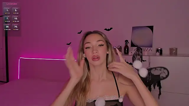 Snapshot of bailey_kat chatting on 31, 10, 2025 bailey kat online show from 31, 10, 2025