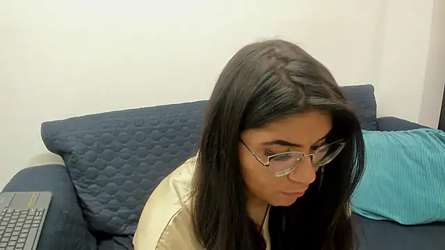 Luna Dumont online show from 27, 9, 2025