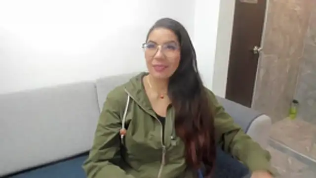 Luna Dumont online show from 15, 1, 2026