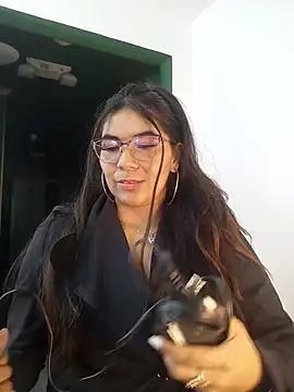 Snapshot of Luna_Dumont chatting on 8, 7, 2026 Luna Dumont online show from 8, 7, 2026