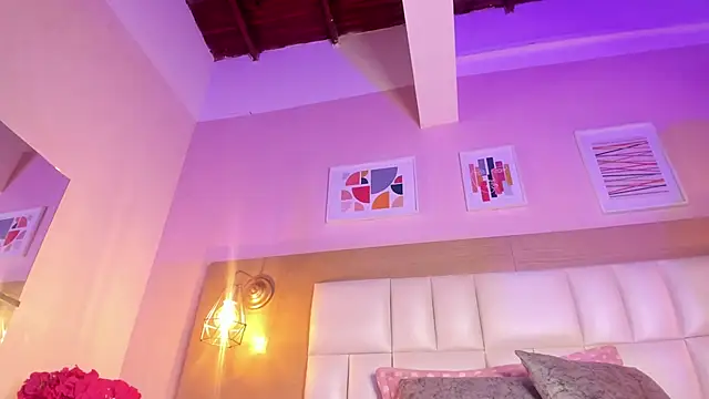 Dollar-girl online show from 27, 1, 2025