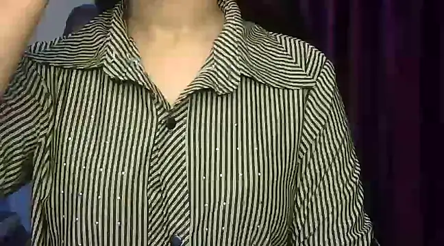 Snapshot of Karnaa_vail chatting on 8, 1, 2025 Karnaa vail online show from 8, 1, 2025