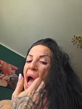 EmilyDiazofficial online show from 25, 5, 2026