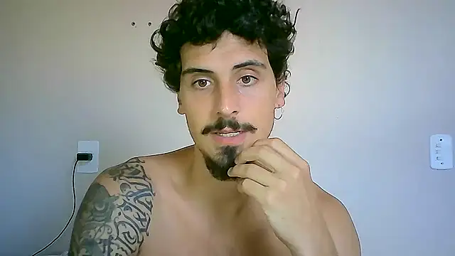 Snapshot of milkoffe chatting on 6, 1, 2025 milkoffe online show from 6, 1, 2025