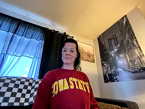 SidneyRaee online show from 3, 12, 2024