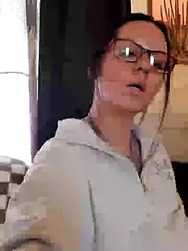 SidneyRaee online show from 18, 3, 2025