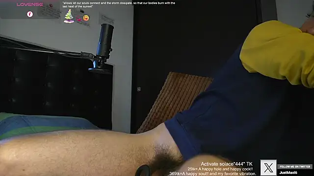 Snapshot of just_maxii chatting on 25, 1, 2025 just maxii online show from 25, 1, 2025