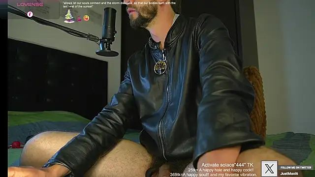 Snapshot of just_maxii chatting on 13, 2, 2025 just maxii online show from 13, 2, 2025