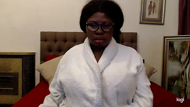 Snapshot of OmegaLipps chatting on 14, 12, 2025 OmegaLipps online show from 14, 12, 2025