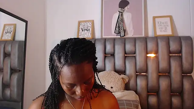 Snapshot of Sara_Marks chatting on 26, 6, 2026 Sara Marks online show from 26, 6, 2026