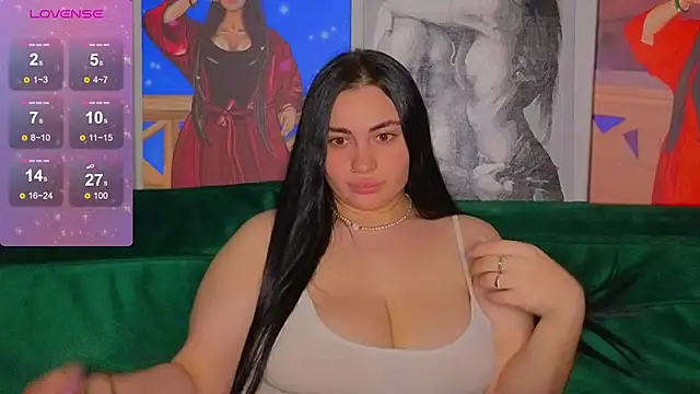 Snapshot of Nikki_Kardashian chatting on 12, 12, 2024 Nikki Kardashian online show from 12, 12, 2024