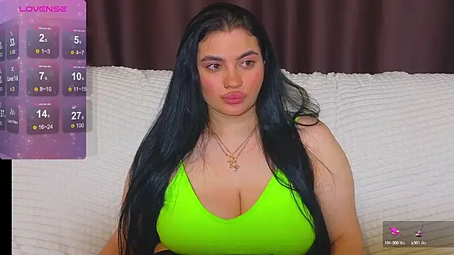 Snapshot of Nikki_Kardashian chatting on 7, 2, 2025 Nikki Kardashian online show from 7, 2, 2025