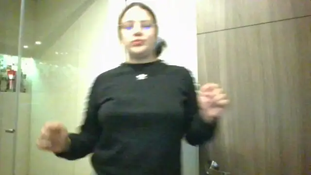  Sarahh 0 online show from 17, 12, 2024