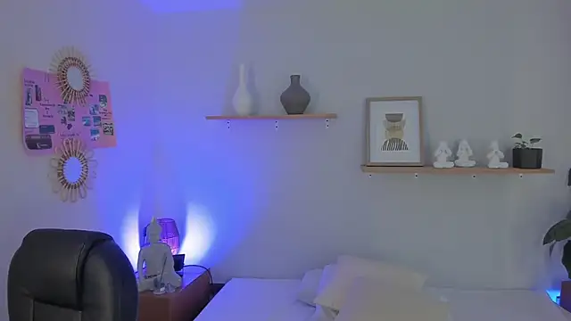 Snapshot of moll1e_ chatting on 3, 3, 2025 moll1e online show from 3, 3, 2025