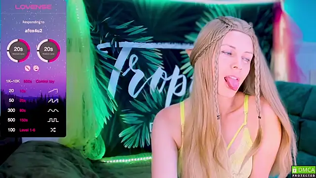 Snapshot of Flash_Summer chatting on 7, 12, 2024 Flash Summer online show from 7, 12, 2024