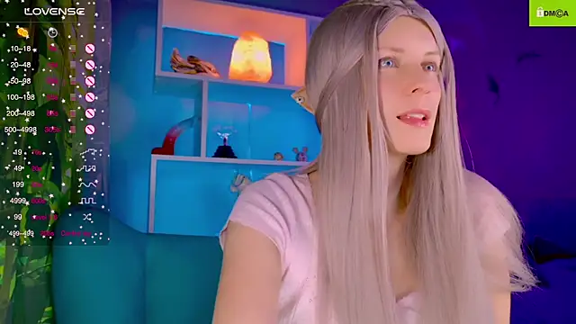 Snapshot of Flash_Summer chatting on 5, 11, 2025 Flash Summer online show from 5, 11, 2025