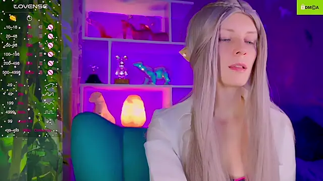 Snapshot of Flash_Summer chatting on 7, 11, 2025 Flash Summer online show from 7, 11, 2025