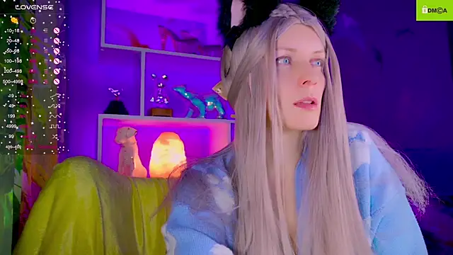 Snapshot of Flash_Summer chatting on 30, 11, 2025 Flash Summer online show from 30, 11, 2025