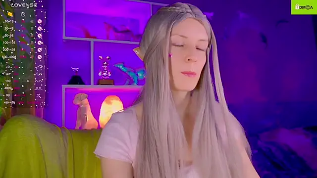 Snapshot of Flash_Summer chatting on 3, 12, 2025 Flash Summer online show from 3, 12, 2025