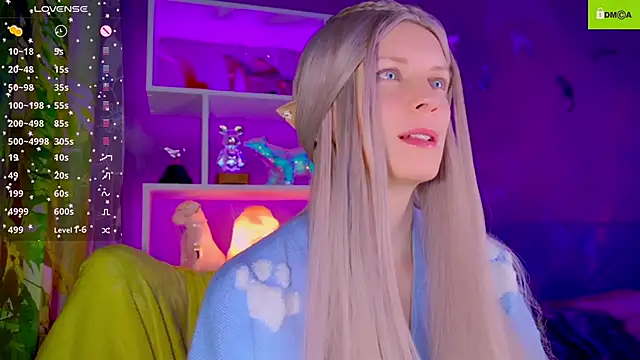 Snapshot of Flash_Summer chatting on 15, 12, 2025 Flash Summer online show from 15, 12, 2025