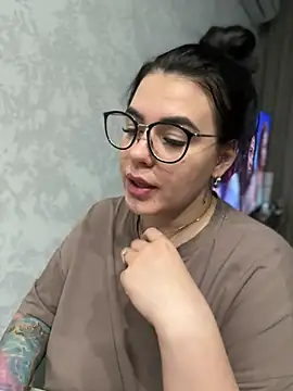 Snapshot of HugeBoobs- chatting on 28, 2, 2025 HugeBoobs- online show from 28, 2, 2025