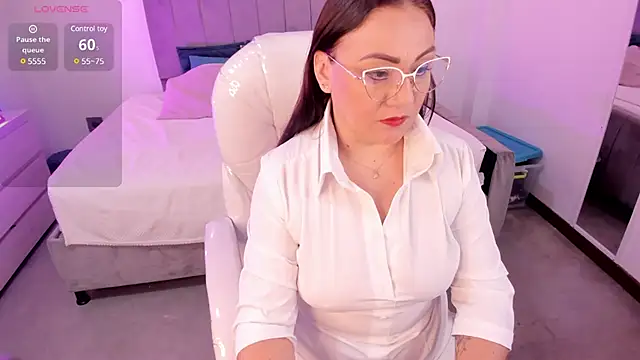 Snapshot of lady_nylon_ chatting on 20, 1, 2025 lady nylon online show from 20, 1, 2025