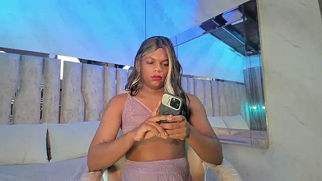 Snapshot of ari_monet chatting on 28, 5, 2026 ari monet online show from 28, 5, 2026