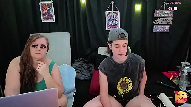 Sexy Mama-69 online show from 13, 11, 2025