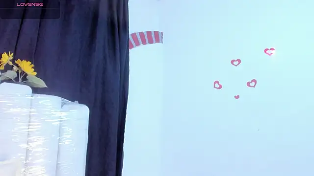 Snapshot of RoxannaBlanche chatting on 29, 3, 2026 RoxannaBlanche online show from 29, 3, 2026