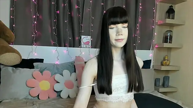 Snapshot of Juicy_MilkX chatting on 12, 12, 2024 Juicy MilkX online show from 12, 12, 2024