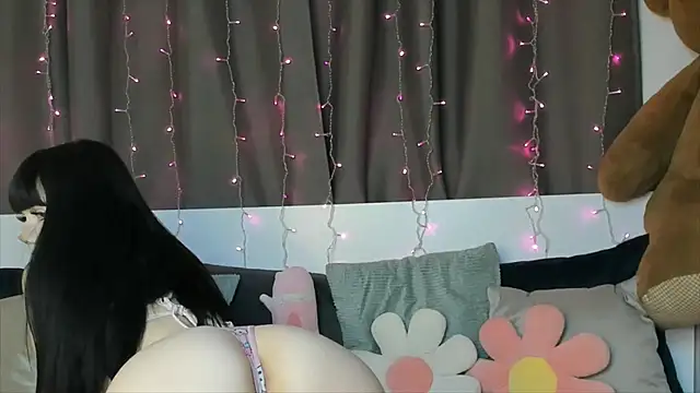 Snapshot of Juicy_MilkX chatting on 21, 2, 2025 Juicy MilkX online show from 21, 2, 2025