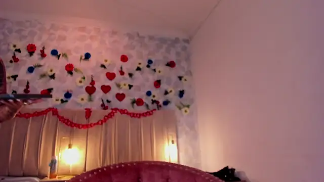 samara smithh online show from 28, 2, 2025