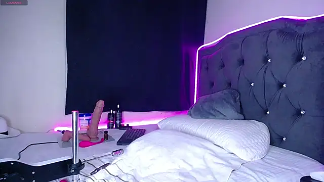 Snapshot of henry_diiaz chatting on 28, 10, 2025 henry diiaz online show from 28, 10, 2025