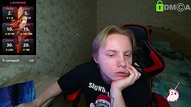 Alexis Gordon online show from 26, 11, 2025