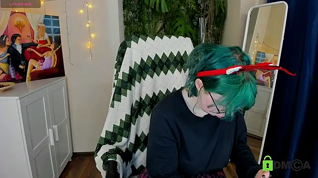 Melissa Wells online show from 1, 2, 2025