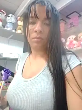 VivienAndClark online show from 5, 11, 2025