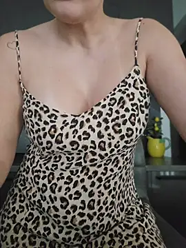 Snapshot of AnaFoxxy chatting on 3, 6, 2026 AnaFoxxy online show from 3, 6, 2026