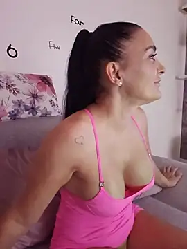 Snapshot of AnaFoxxy chatting on 7, 7, 2026 AnaFoxxy online show from 7, 7, 2026