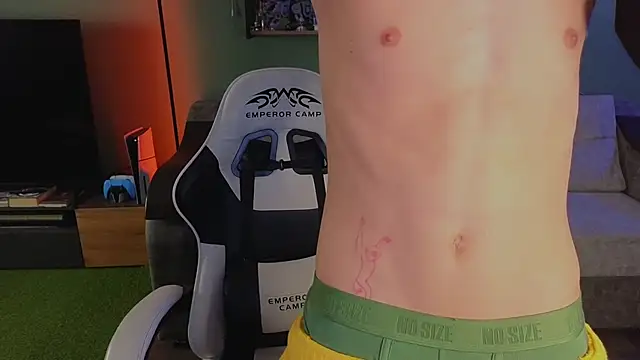 Snapshot of TeddyLiLboy chatting on 15, 10, 2025 TeddyLiLboy online show from 15, 10, 2025