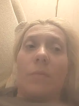 Snapshot of LeraSweet chatting on 18, 9, 2025 LeraSweet online show from 18, 9, 2025